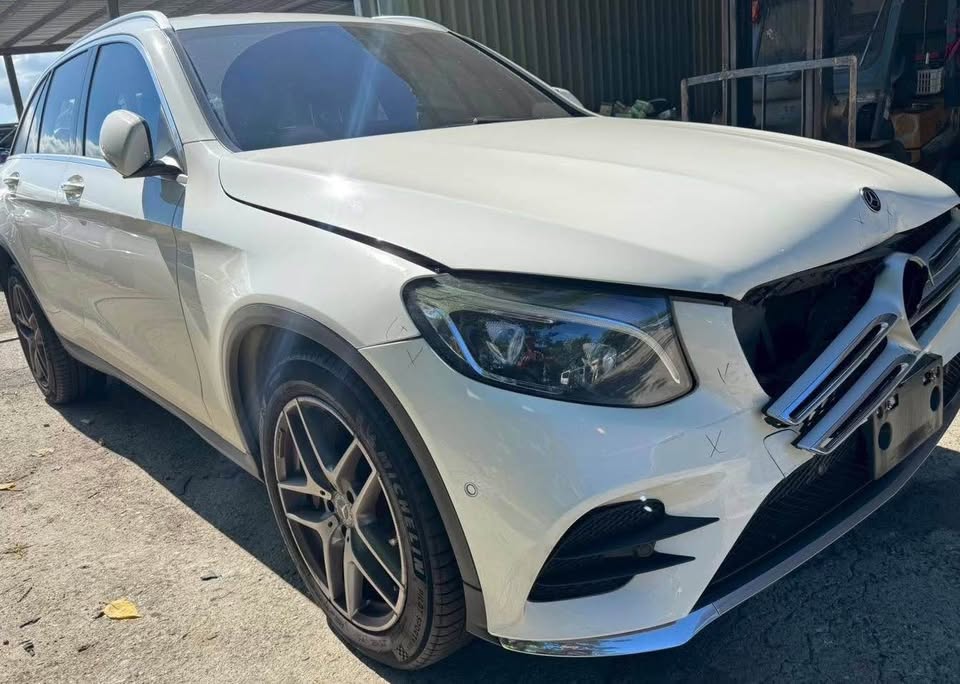 Mercedes-Benz GLC GLC 250 整車拆賣 二手零件照片 - Orange Garage