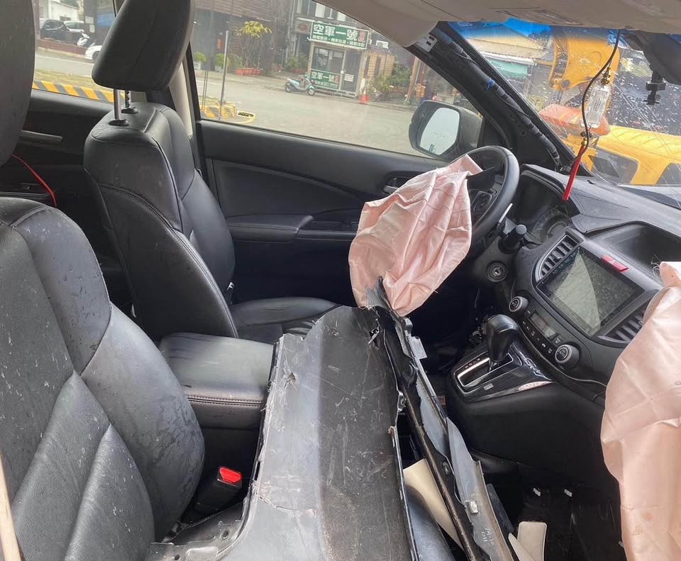 Honda CR-V 2.4 整車拆賣 二手零件照片 - Orange Garage
