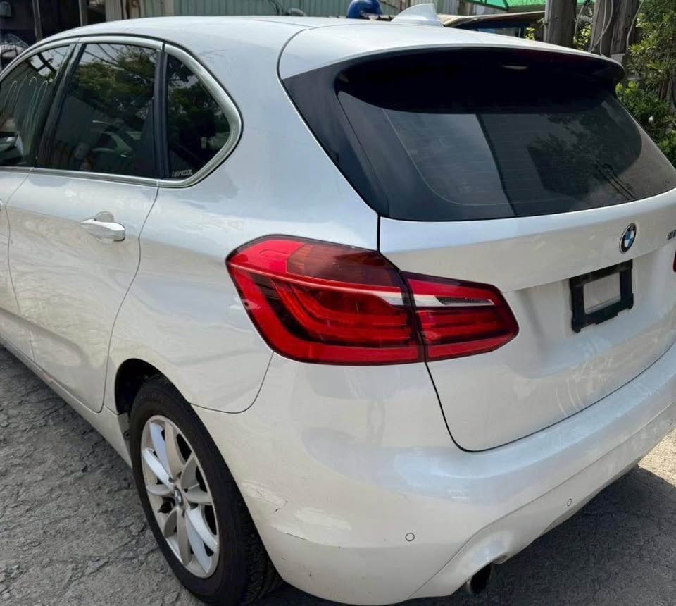 BMW 2 Series 220i 整車拆賣 二手零件照片 - Orange Garage