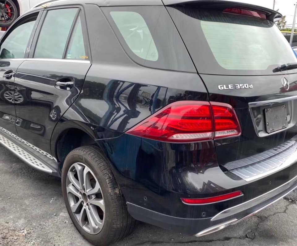 Mercedes-Benz GLE GLE 350d 整車拆賣 二手零件照片 - Orange Garage