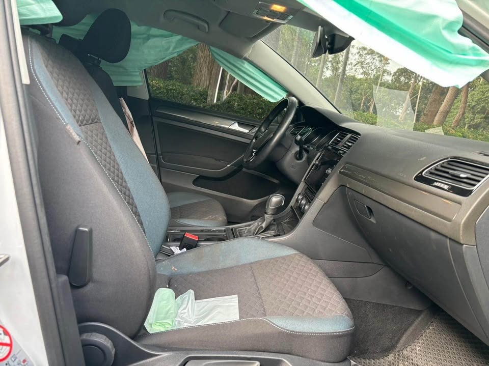 Volkswagen Golf 230 TSI 整車拆賣 二手零件照片 - Orange Garage
