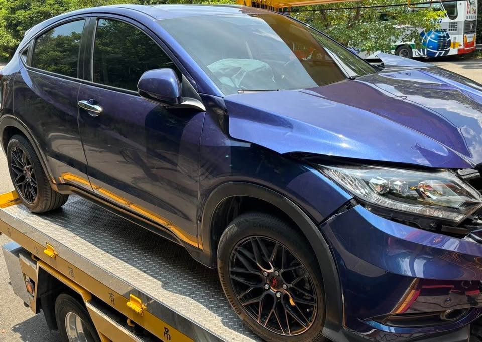 Honda HR-V 1.8 i-VTEC 整車拆賣 二手零件照片 - Orange Garage