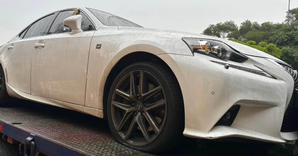 Lexus IS200 IS 200t 整車拆賣 二手零件照片 - Orange Garage