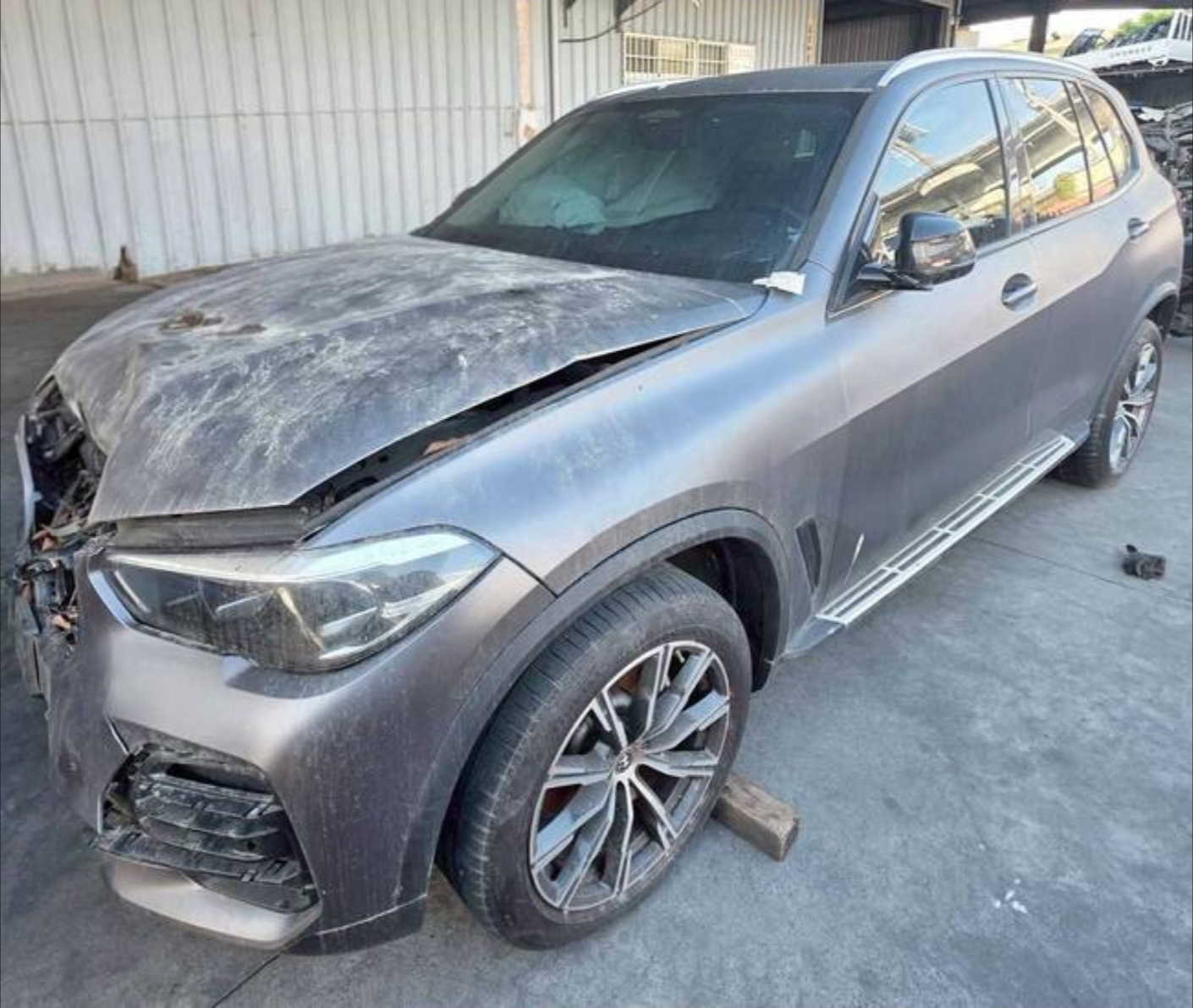 BMW X5 25d 整車拆賣 二手零件照片 - Orange Garage
