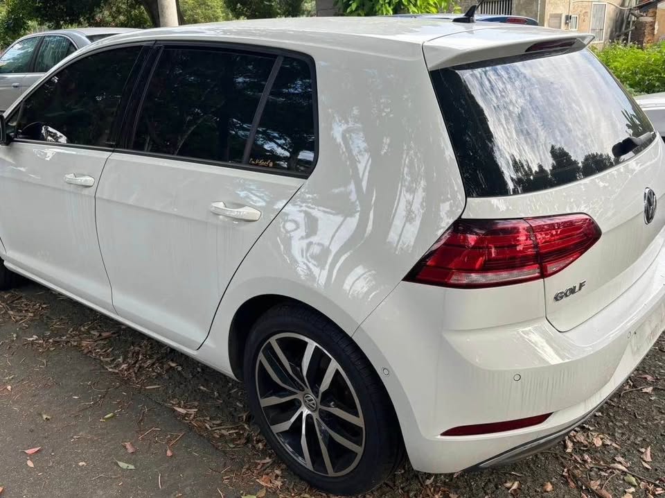 Volkswagen Golf 230 TSI 整車拆賣 二手零件照片 - Orange Garage