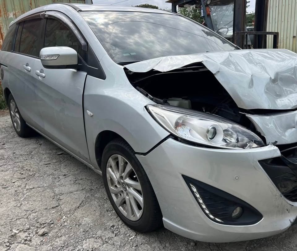 Mazda 5 2.0 整車拆賣 二手零件照片 - Orange Garage