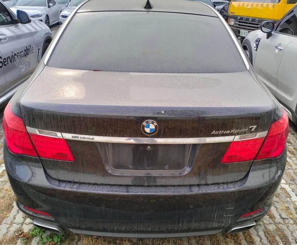 BMW 7 Series ActiveHybrid 7 整車拆賣 二手零件照片 - Orange Garage