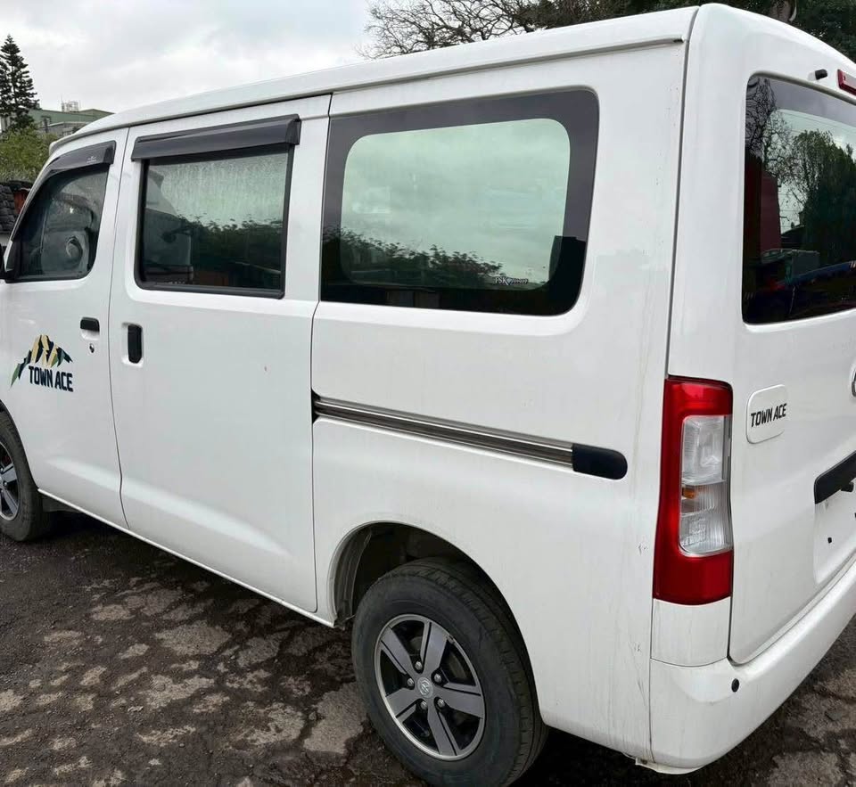Toyota Town Ace Van 1.5 整車拆賣 二手零件照片 - Orange Garage