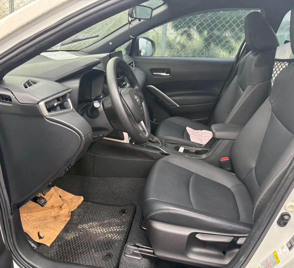 Toyota Corolla Cross 1.8 整車拆賣 二手零件照片 - Orange Garage