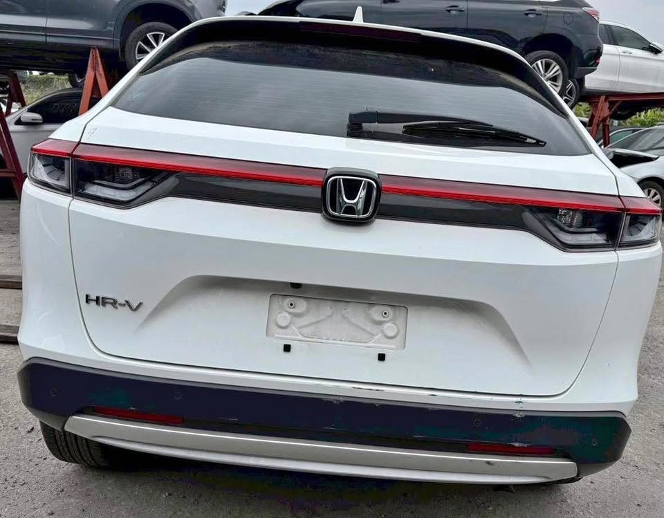 Honda HR-V 1.5 整車拆賣 二手零件照片 - Orange Garage