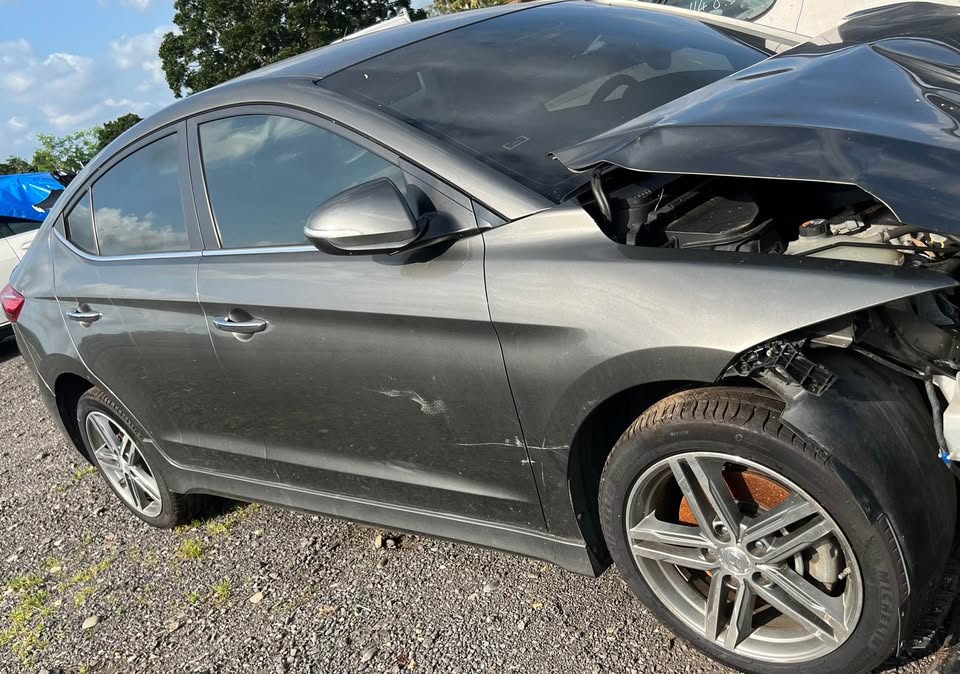 Mitsubishi Eclipse Cross 1.6 整車拆賣 二手零件照片 - Orange Garage