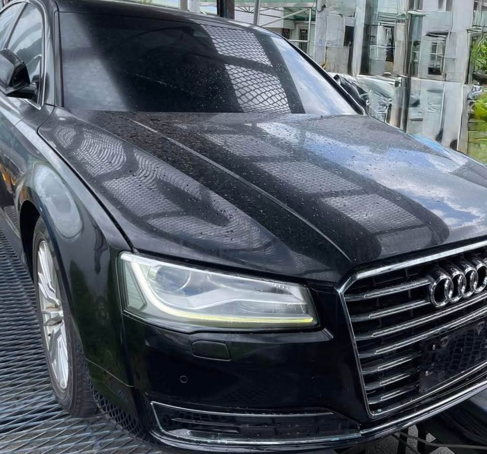 Audi A8 D4.5 整車拆賣 二手零件照片 - Orange Garage