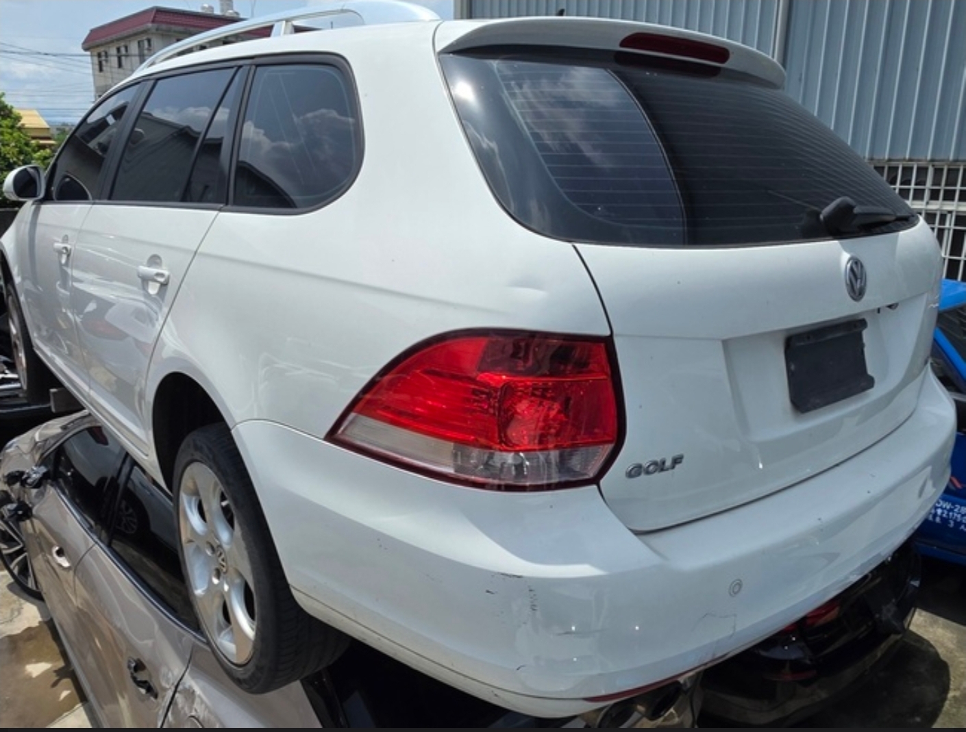 Volkswagen Golf Variant 1.4 TSI 整車拆賣 二手零件照片 - Orange Garage