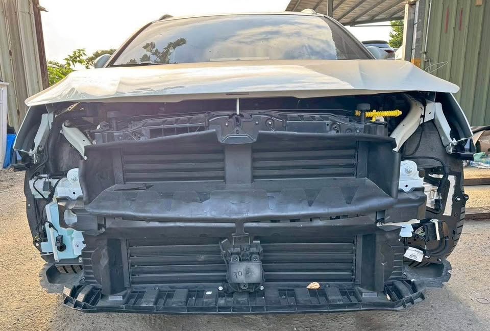 Ford Focus Wagon ST-Line X 1.5 整車拆賣 二手零件照片 - Orange Garage