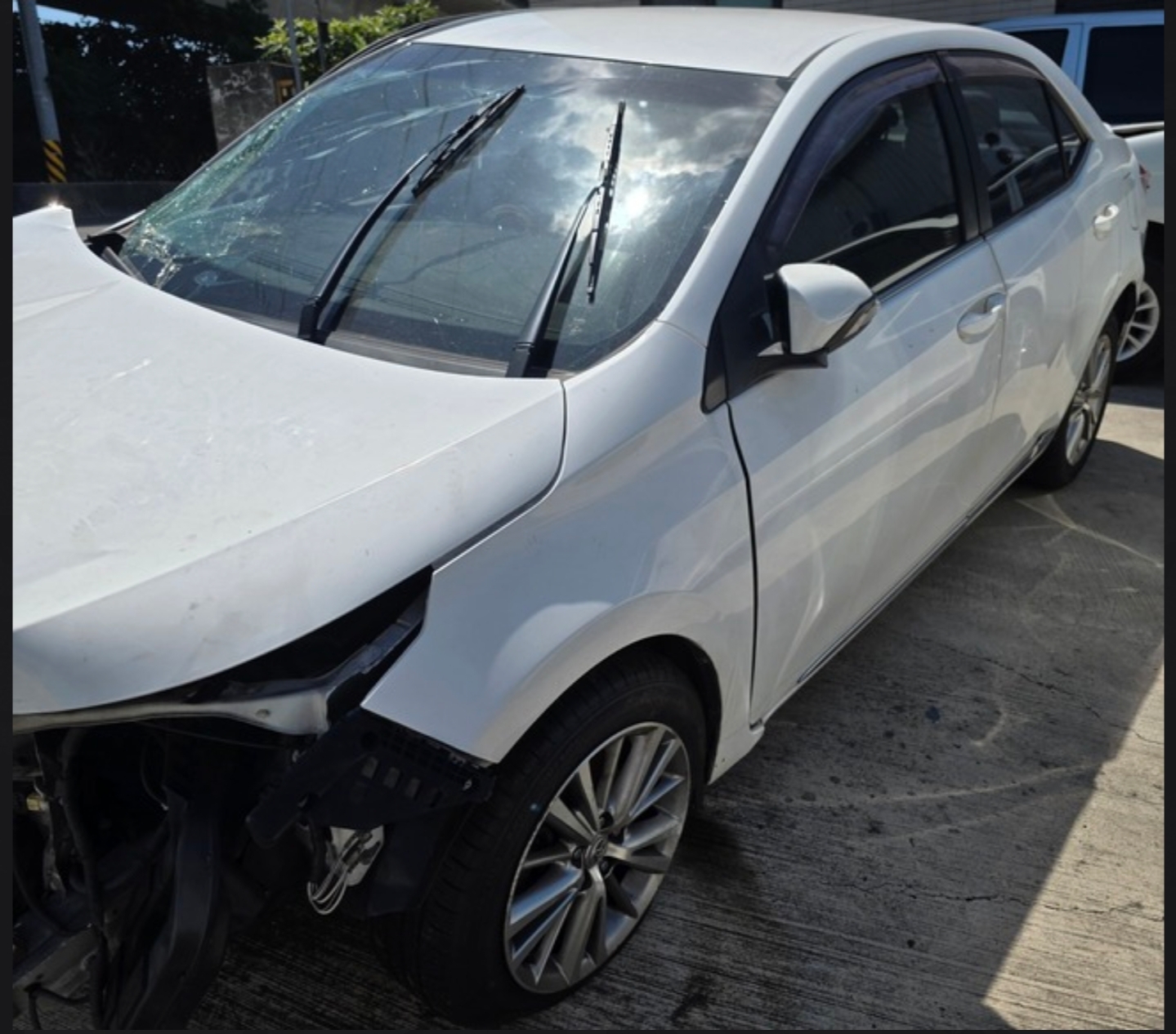 Toyota Corolla Altis 1.8 整車拆賣 二手零件照片 - Orange Garage