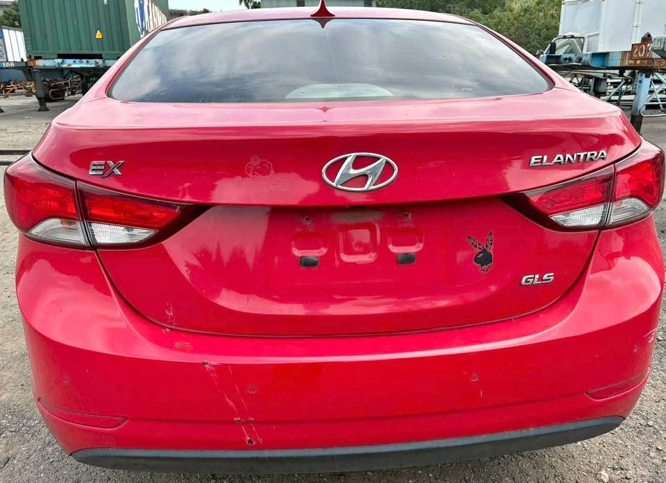 Hyundai Elantra Hyundai 1.8 整車拆賣 二手零件照片 - Orange Garage