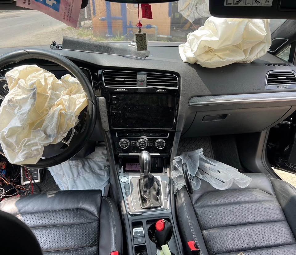 Volkswagen Golf Variant 280 TSI 整車拆賣 二手零件照片 - Orange Garage