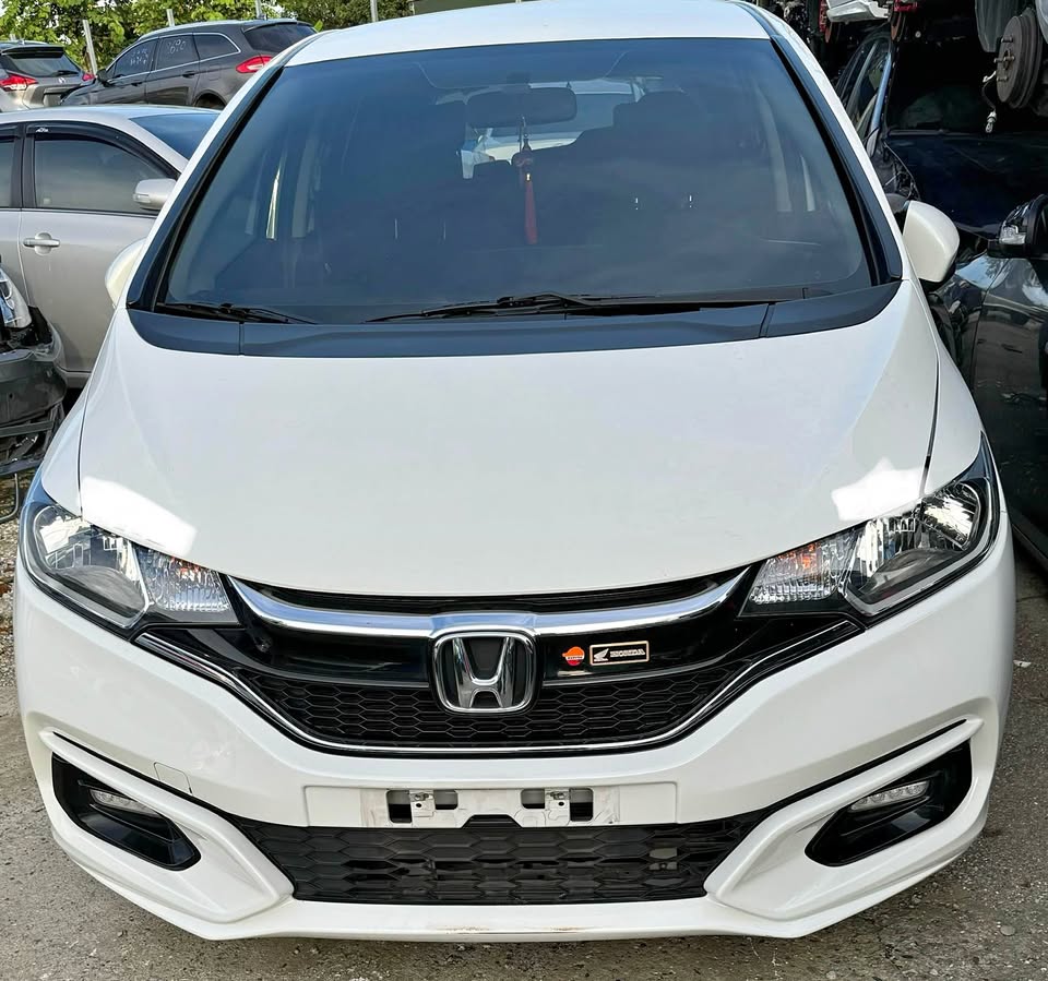 Honda Fit 1.5 整車拆賣 二手零件照片 - Orange Garage