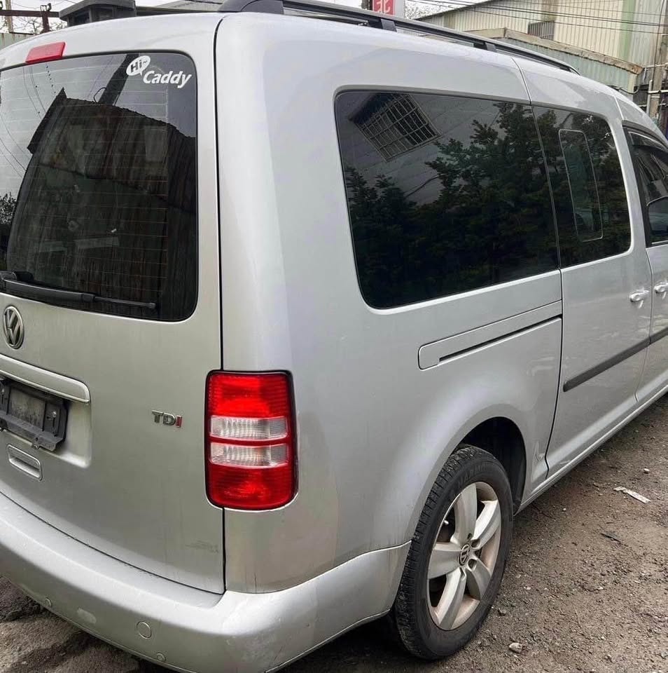 Volkswagen Caddy Maxi TDI 整車拆賣 二手零件照片 - Orange Garage