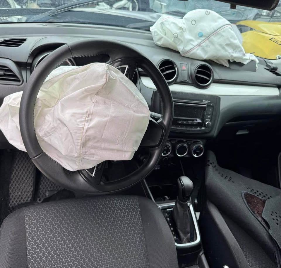 Suzuki Swift 1.2 整車拆賣 二手零件照片 - Orange Garage