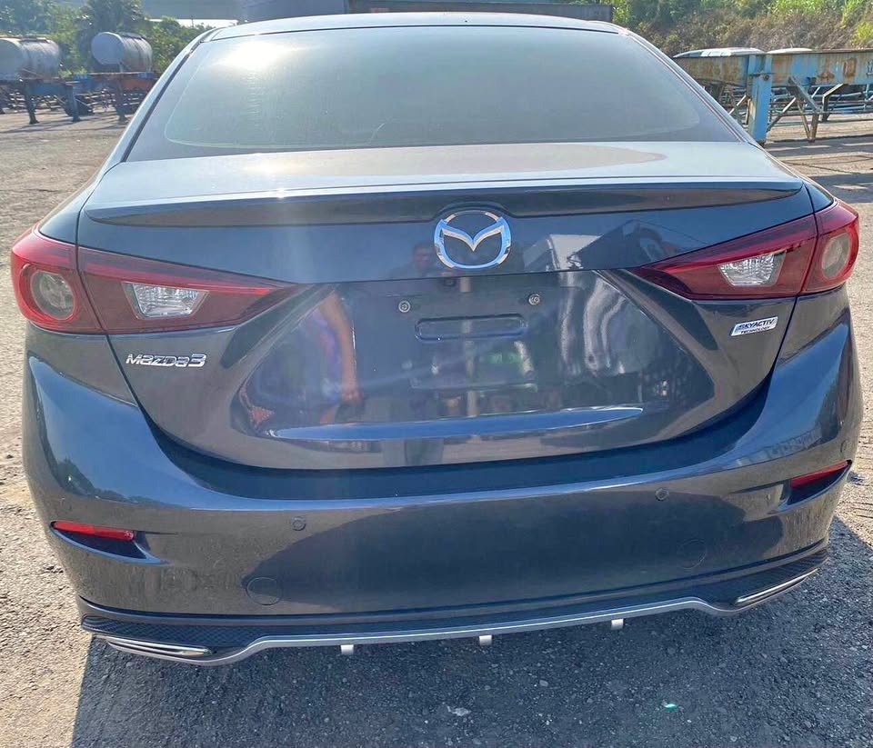 Mazda 3 2.0 整車拆賣 二手零件照片 - Orange Garage