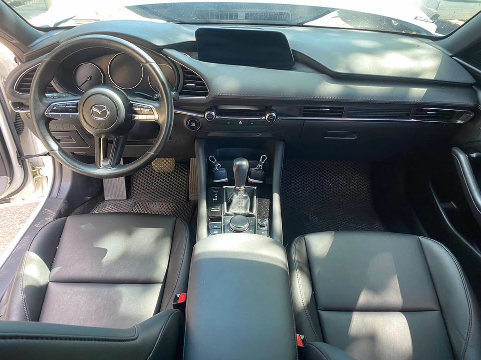 Mazda 3 2.5 SKYACTIV-G 整車拆賣 二手零件照片 - Orange Garage