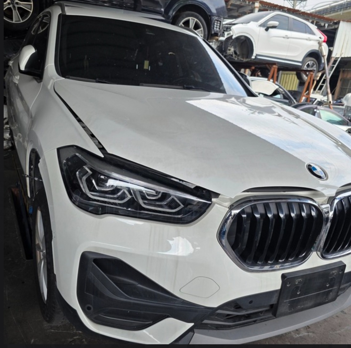 BMW X1 18i 整車拆賣 二手零件照片 - Orange Garage