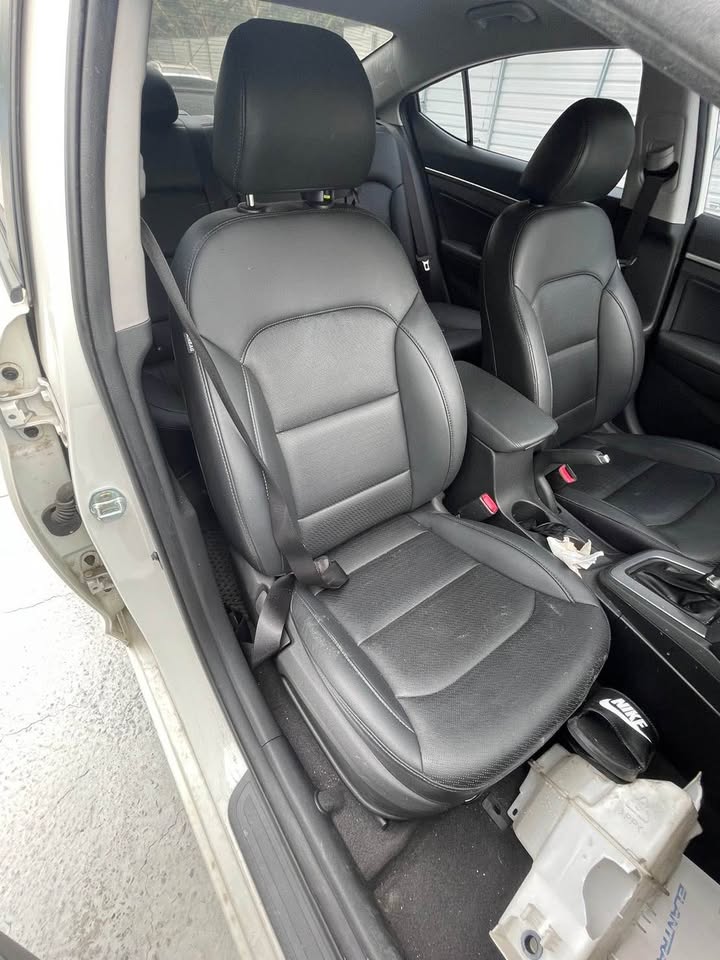 Hyundai Elantra 1.6 整車拆賣 二手零件照片 - Orange Garage