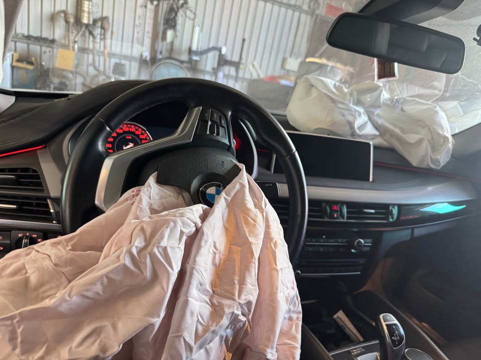 BMW X6 30d 整車拆賣 二手零件照片 - Orange Garage