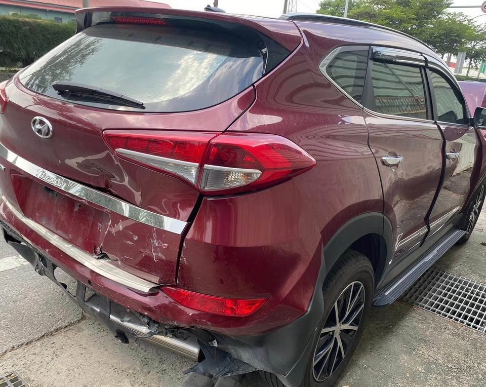 Hyundai Tucson 1.6 整車拆賣 二手零件照片 - Orange Garage