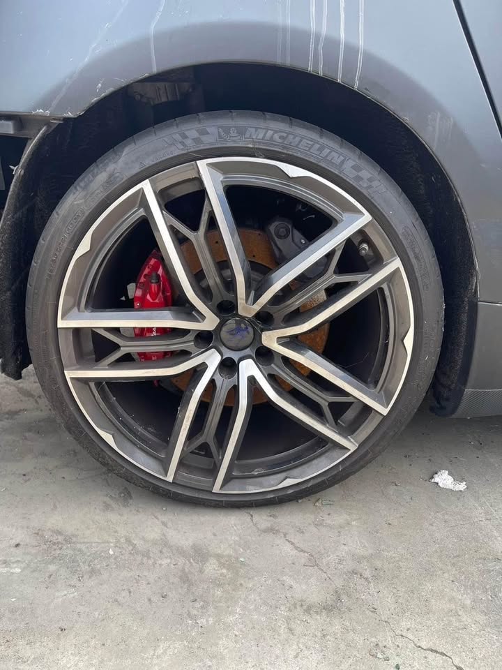 Maserati Quattroporte GranSport 整車拆賣 二手零件照片 - Orange Garage