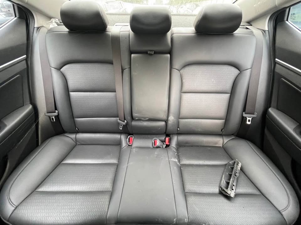 Hyundai Elantra 1.6 整車拆賣 二手零件照片 - Orange Garage