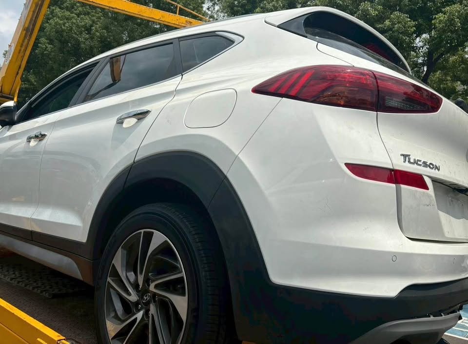 Hyundai Tucson 1.6T 整車拆賣 二手零件照片 - Orange Garage