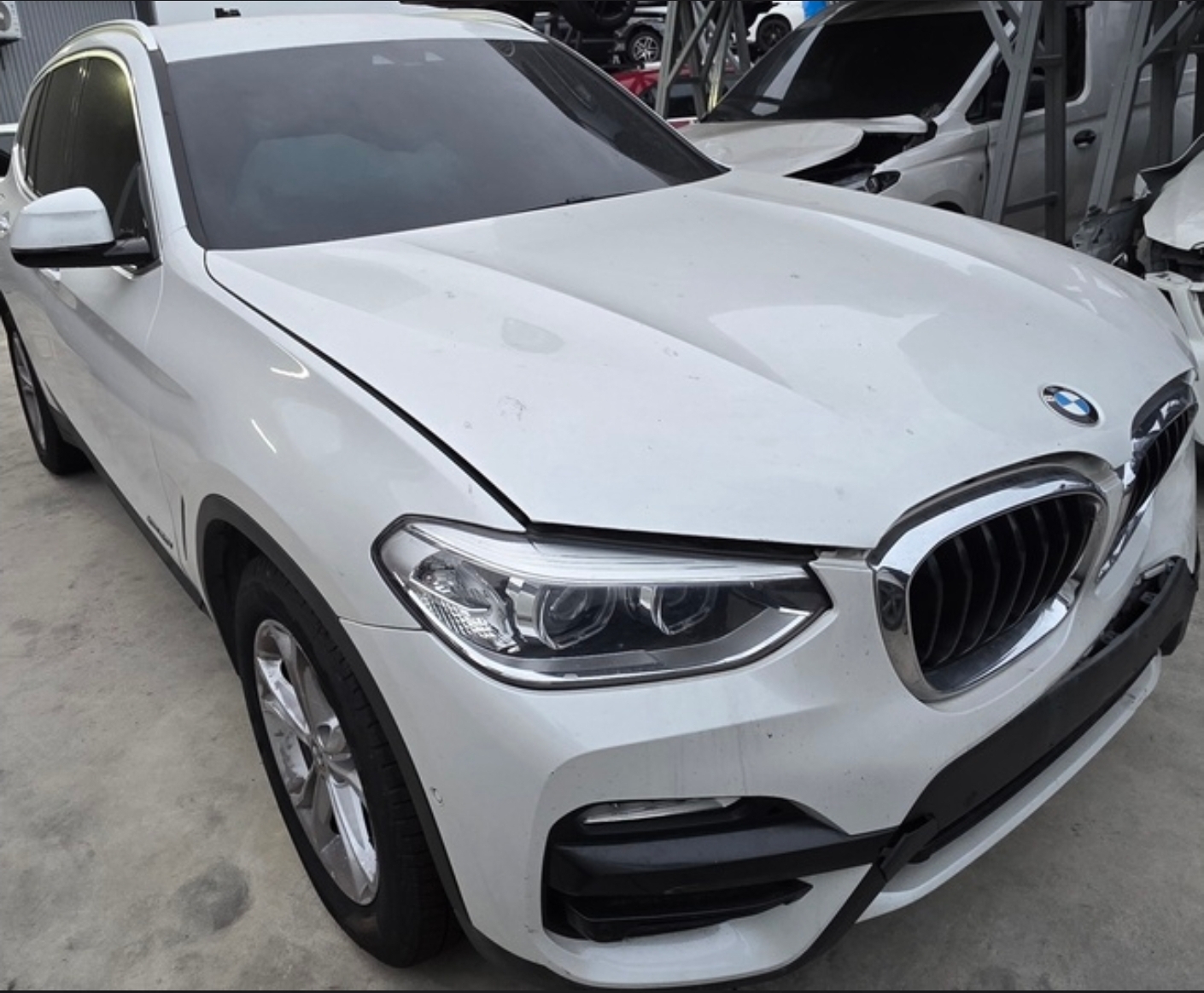 BMW X3 20i 整車拆賣 二手零件照片 - Orange Garage