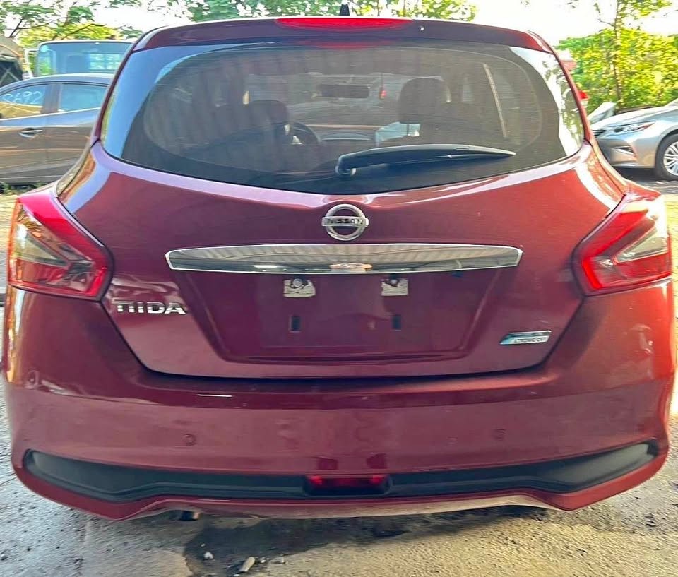 Nissan Tiida 1.6 整車拆賣 二手零件照片 - Orange Garage