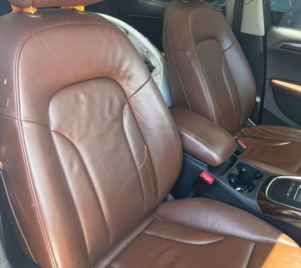 Audi Q5 2.0T 整車拆賣 二手零件照片 - Orange Garage