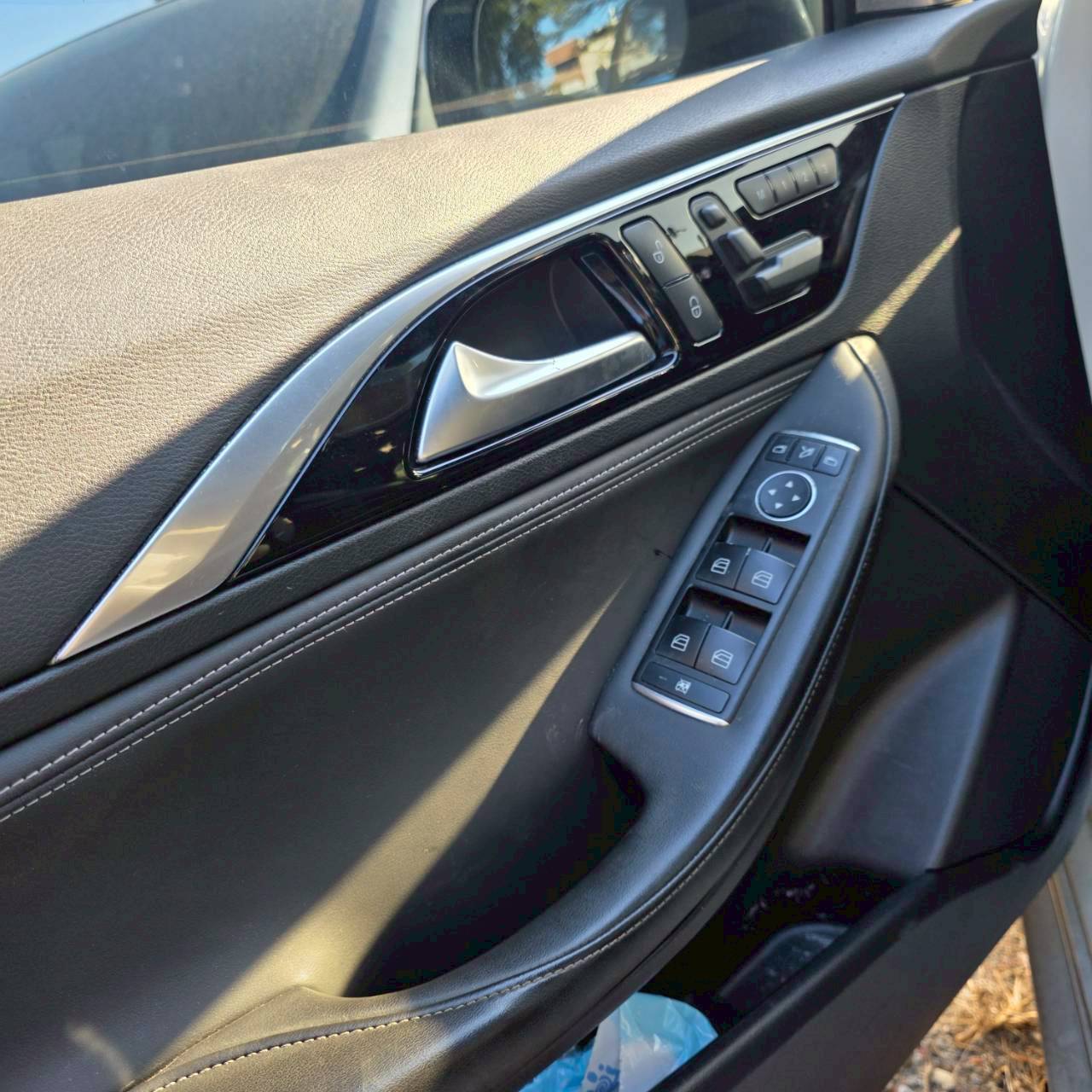 Infiniti Q30 S 2.0t sport 整車拆賣 二手零件照片 - Orange Garage