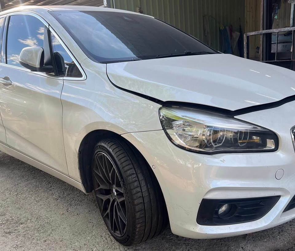 BMW 2 Series 218d 整車拆賣 二手零件照片 - Orange Garage