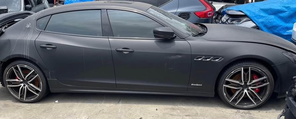 Maserati Quattroporte GranSport 整車拆賣 二手零件照片 - Orange Garage