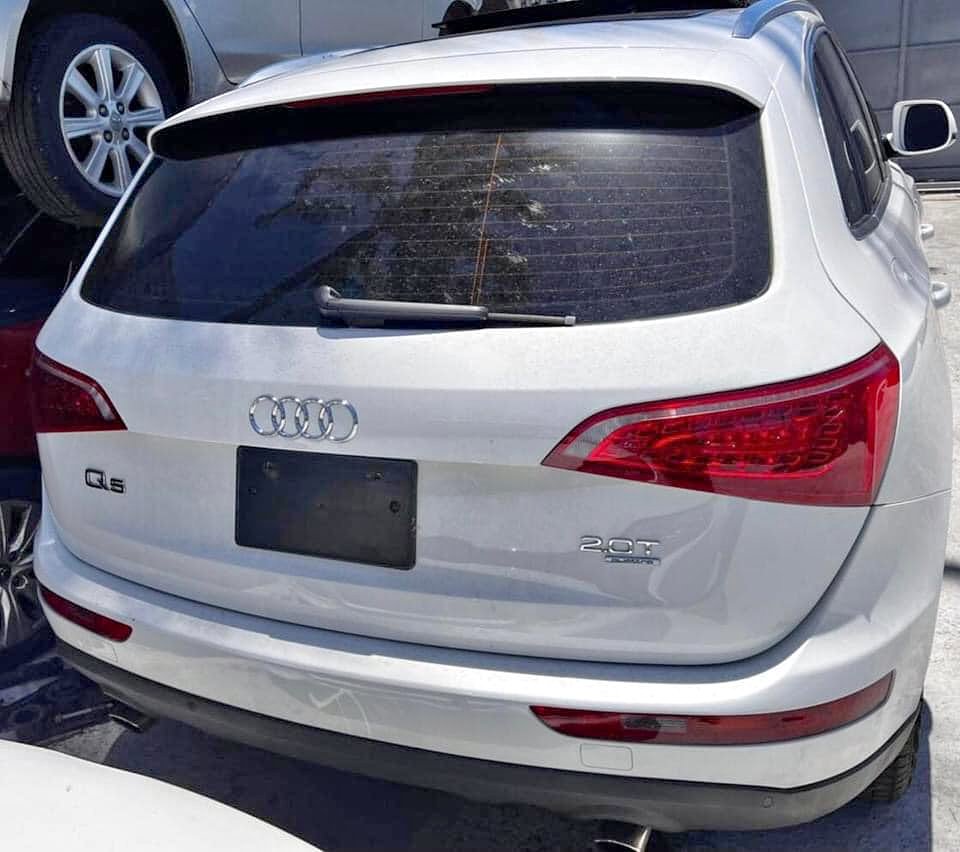 Audi Q5 2.0T 整車拆賣 二手零件照片 - Orange Garage