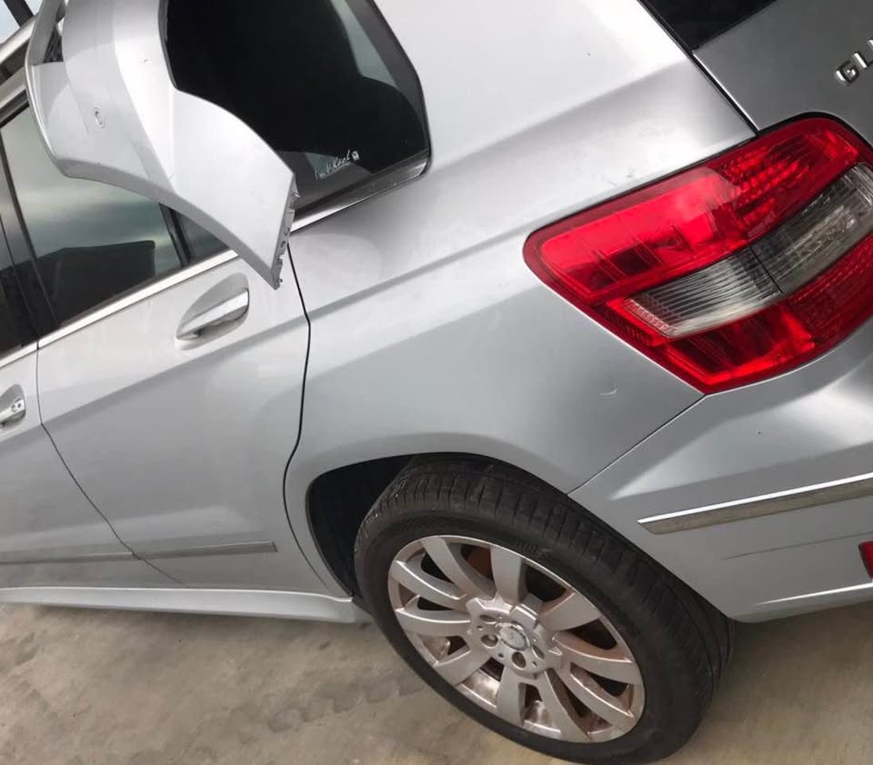 Mercedes-Benz GLK GLK 300 整車拆賣 二手零件照片 - Orange Garage