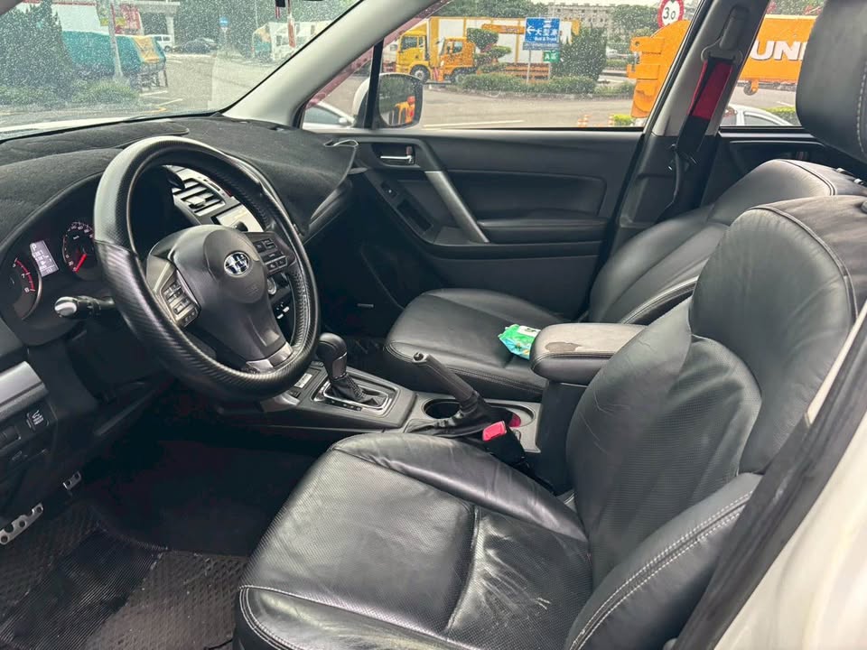 Subaru Forester 2.0 XT 整車拆賣 二手零件照片 - Orange Garage