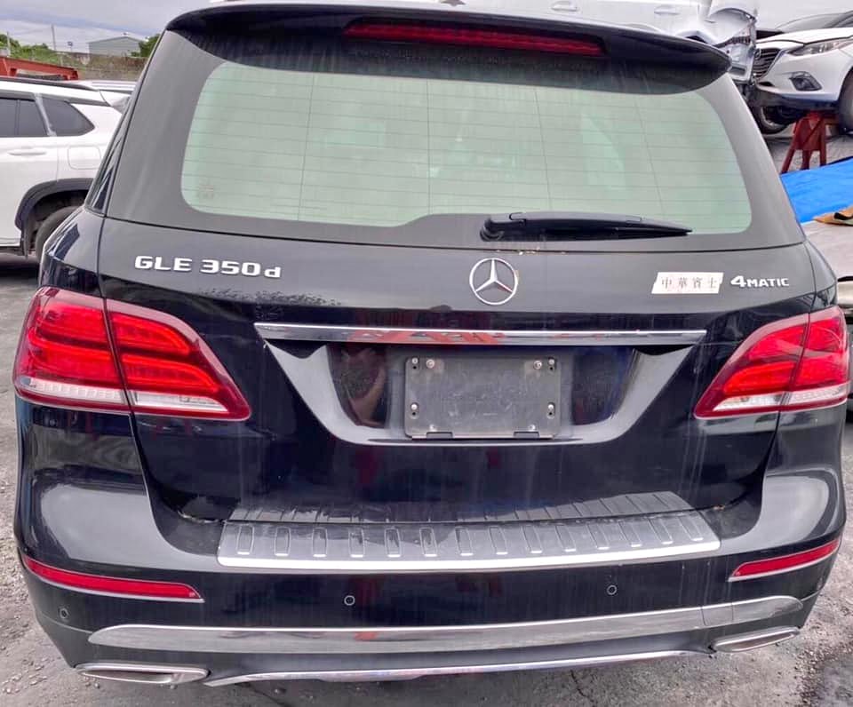 Mercedes-Benz GLE GLE 350d 整車拆賣 二手零件照片 - Orange Garage
