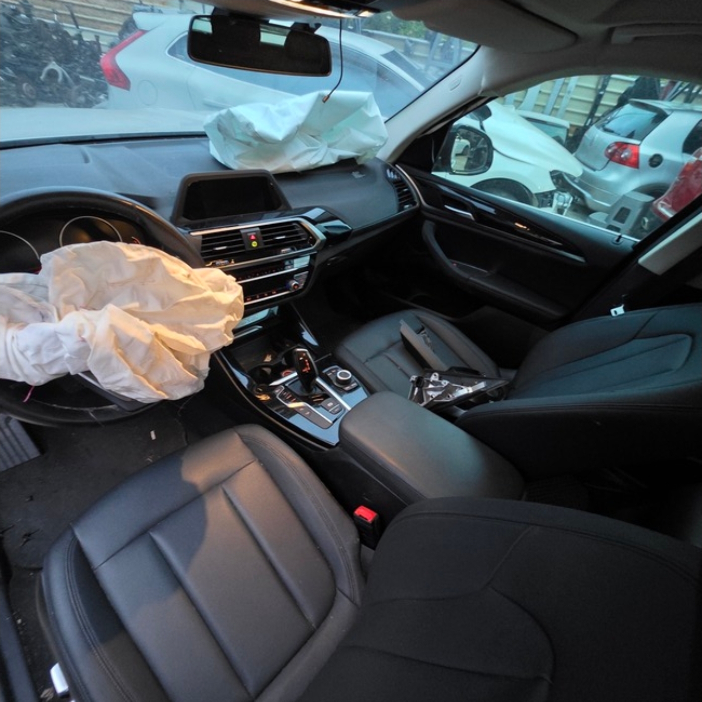 BMW X3 20i 整車拆賣 二手零件照片 - Orange Garage