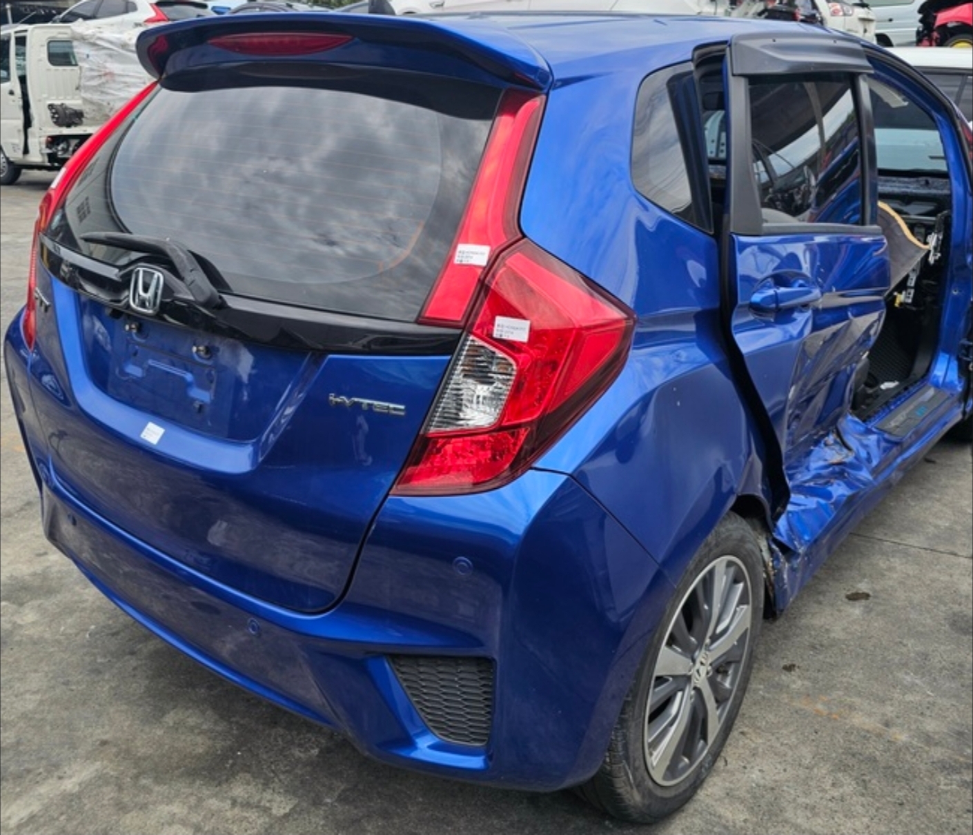 Honda Fit 1.5 整車拆賣 二手零件照片 - Orange Garage