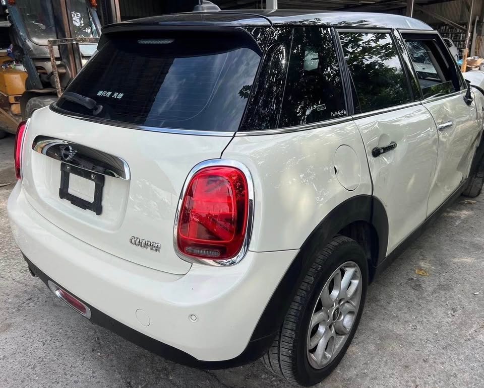 Mini Hatch 1.5 整車拆賣 二手零件照片 - Orange Garage