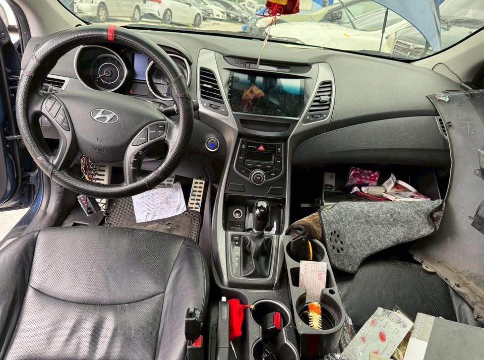 Hyundai Elantra Hyundai 1.8 整車拆賣 二手零件照片 - Orange Garage