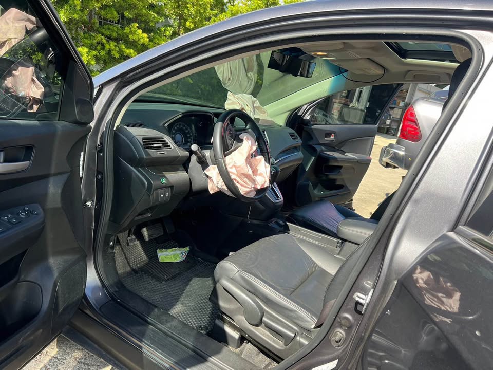 Honda CR-V 2.4 整車拆賣 二手零件照片 - Orange Garage