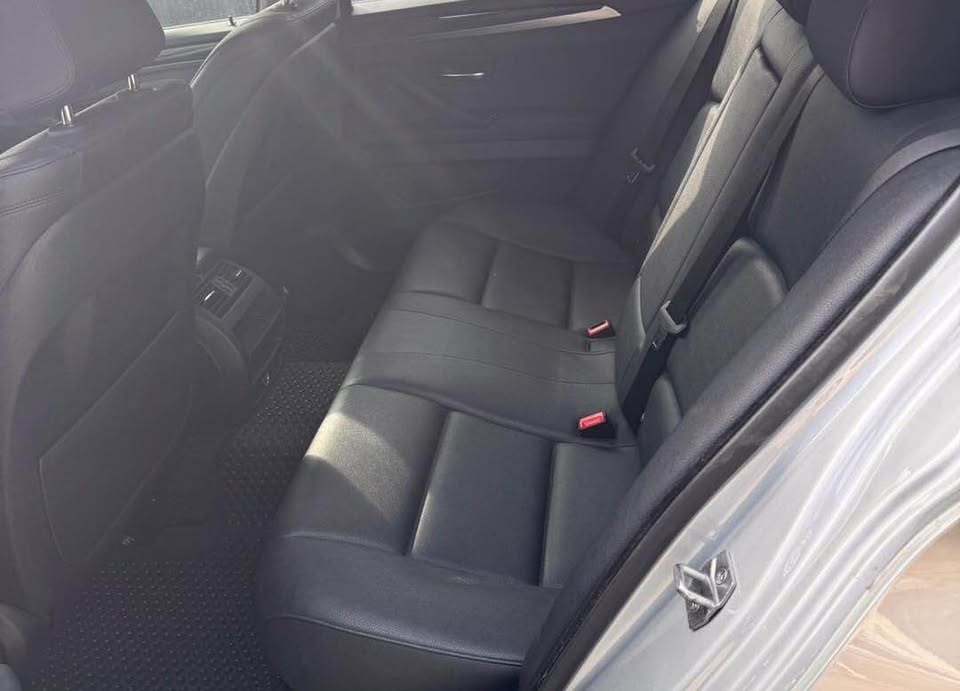 BMW 5 Series 520i 整車拆賣 二手零件照片 - Orange Garage