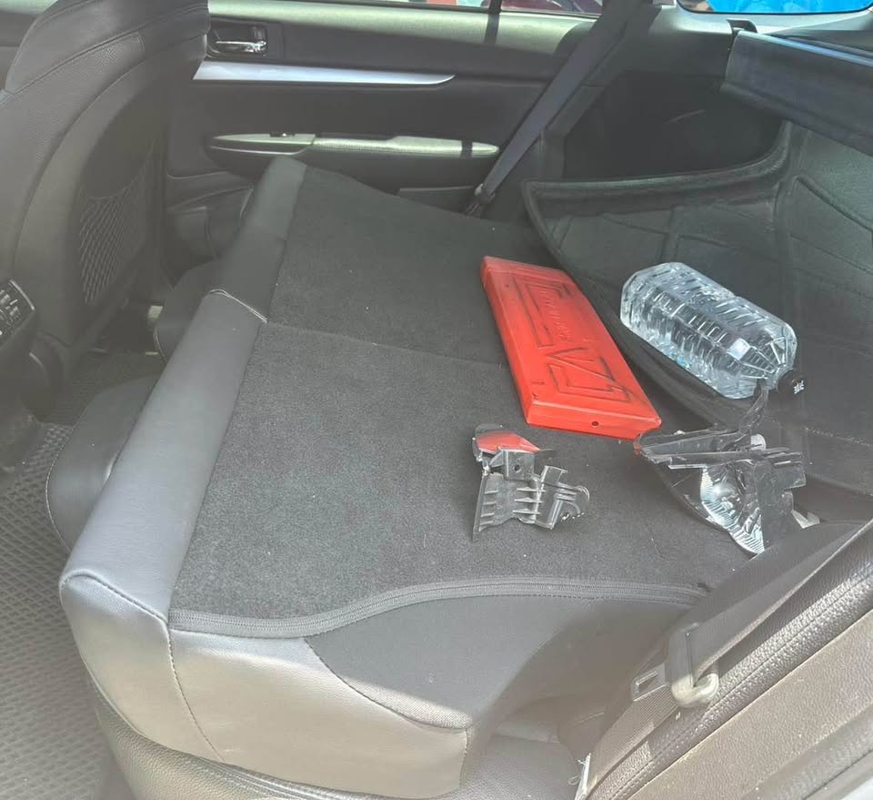 Subaru Outback 2.5 整車拆賣 二手零件照片 - Orange Garage